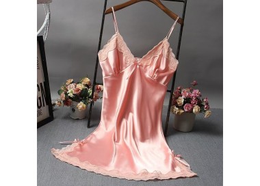 Robe de nuit sexy en satin rose