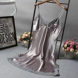 Robe de nuit sexy en satin gris