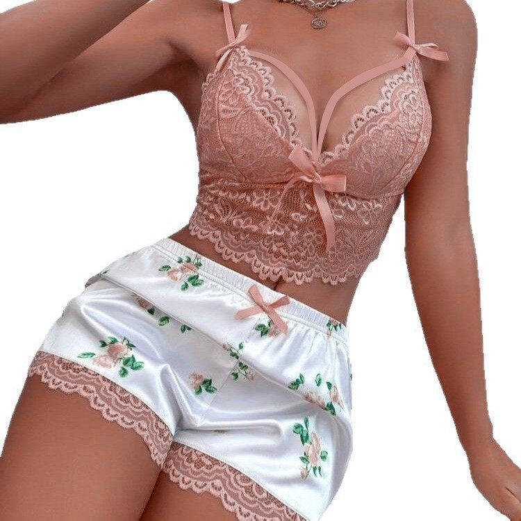 Ensemble de lingerie rose