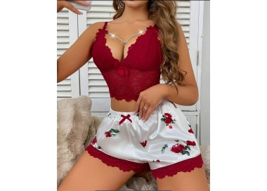 Ensemble de lingerie rouge bordeaux